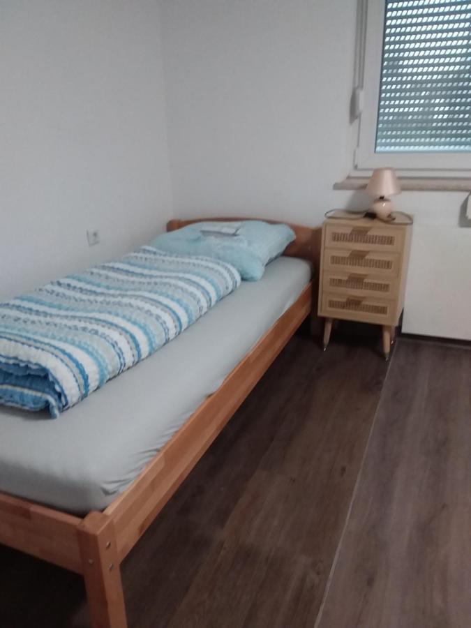 Nguyen Le 3 Schlafzimmer, 7 Bette,Dusche, 2 Wc , Kueche Ab 2 Uebernachtungen Neukirch  Exteriér fotografie