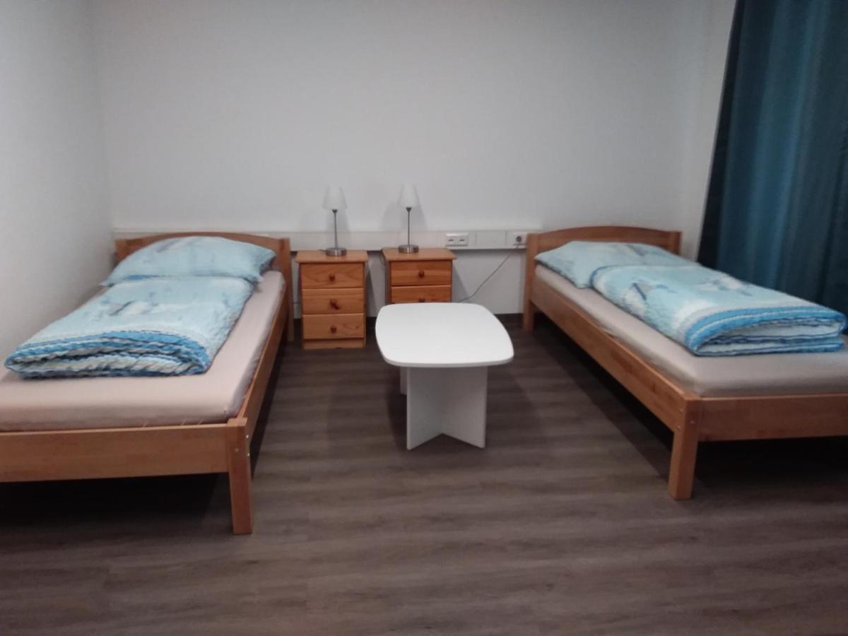 Nguyen Le 3 Schlafzimmer, 7 Bette,Dusche, 2 Wc , Kueche Ab 2 Uebernachtungen Neukirch  Exteriér fotografie