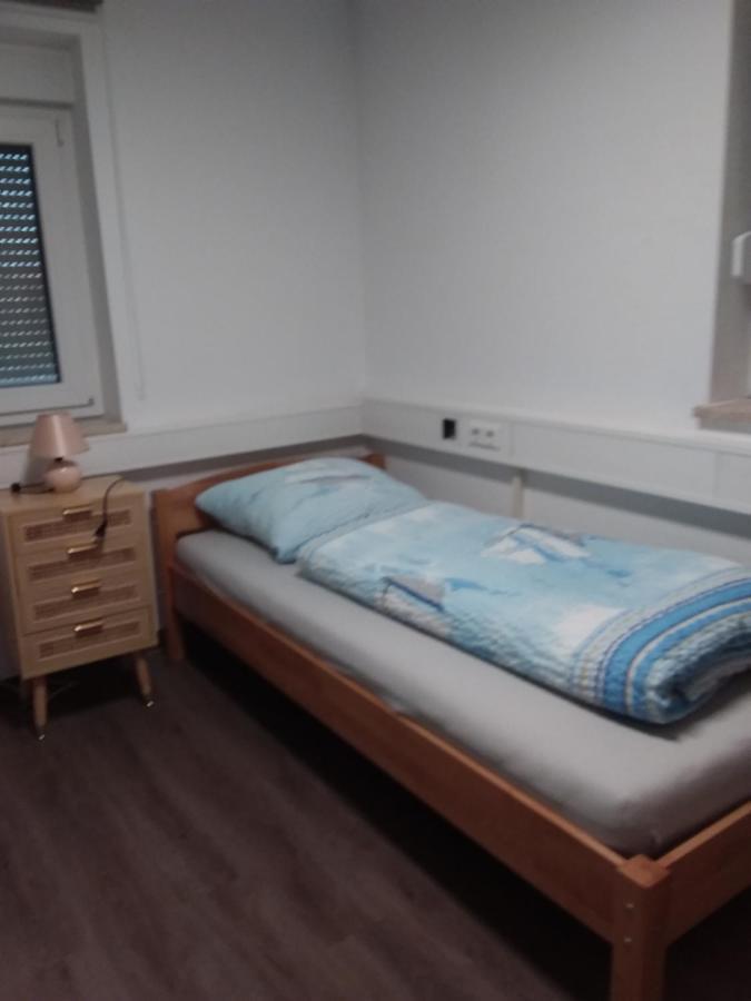 Nguyen Le 3 Schlafzimmer, 7 Bette,Dusche, 2 Wc , Kueche Ab 2 Uebernachtungen Neukirch  Exteriér fotografie